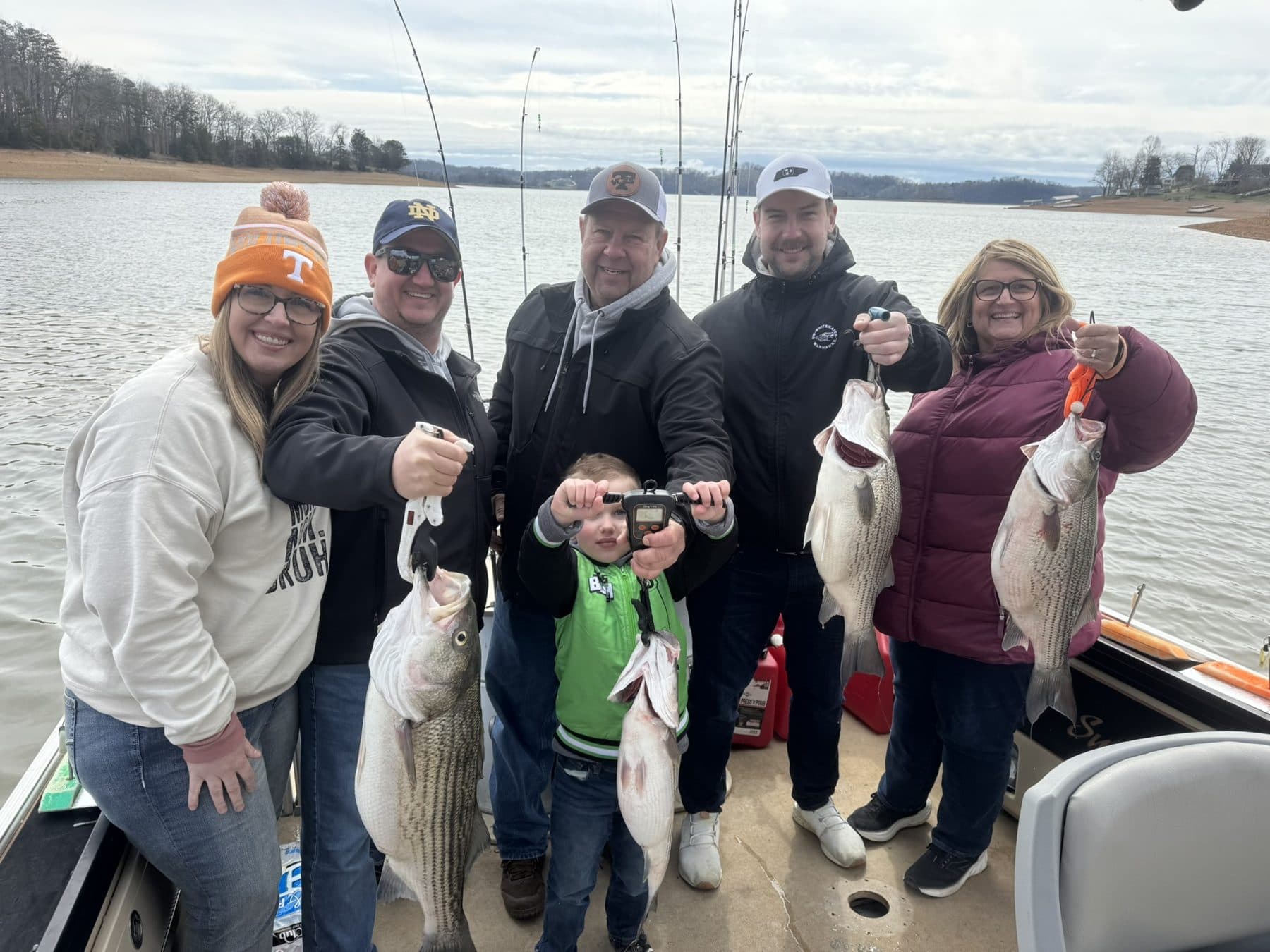 A full boat and everyone caught fish
